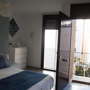 https://luminoso-y-coqueto-apartamento-en-malaga.1costadelsol.com